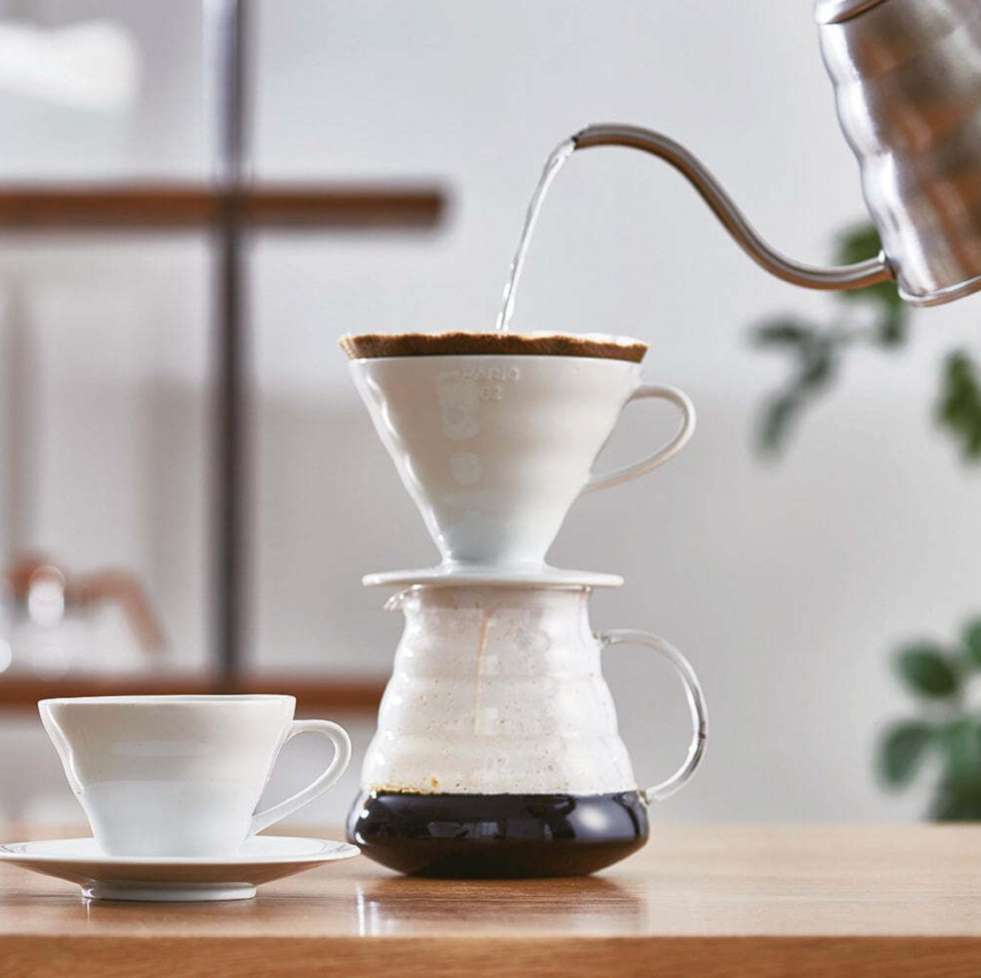 V60 Coffee Dripper Plastic Size 02 (White)